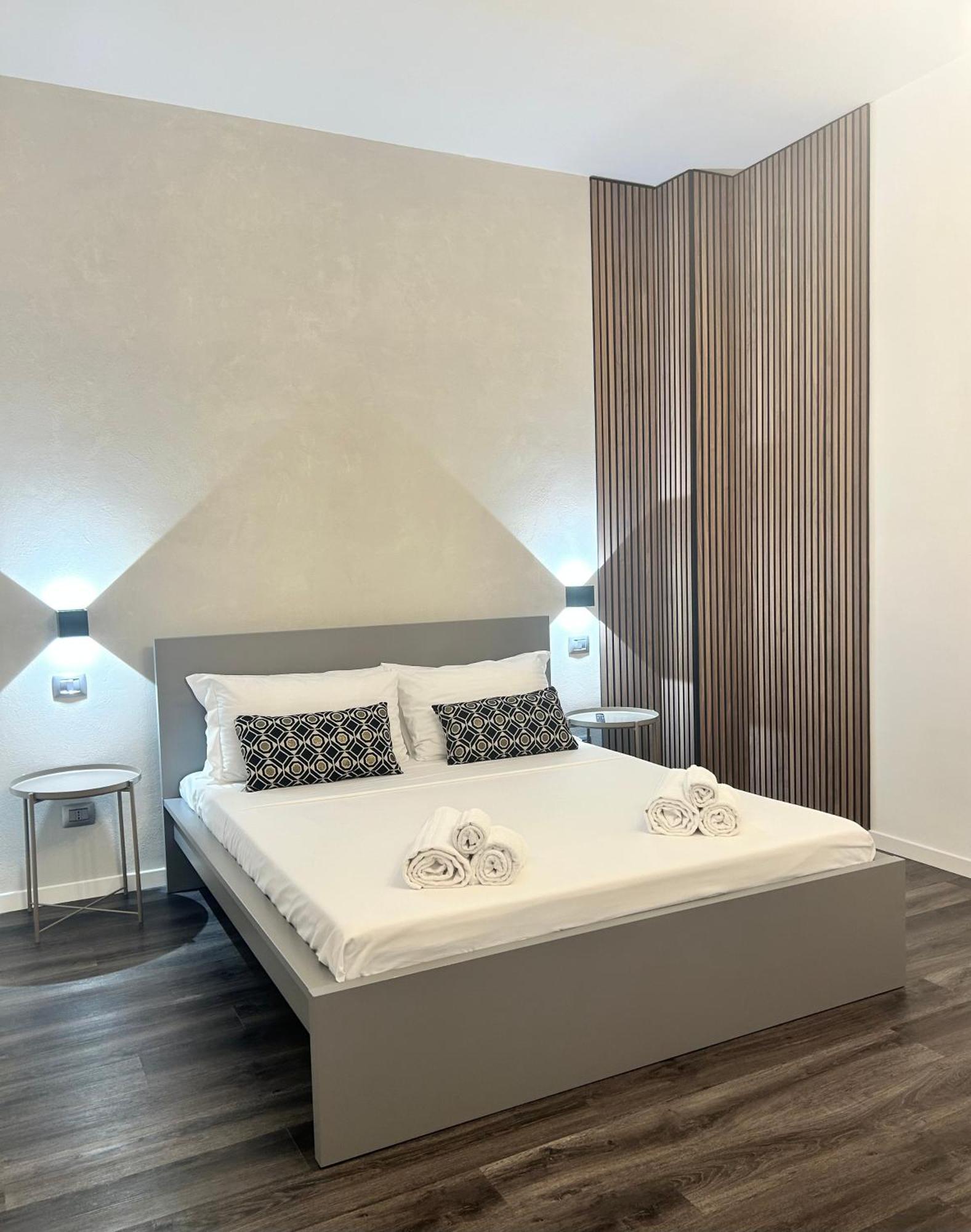 Tezone Seven Apartments Verona Eksteriør billede