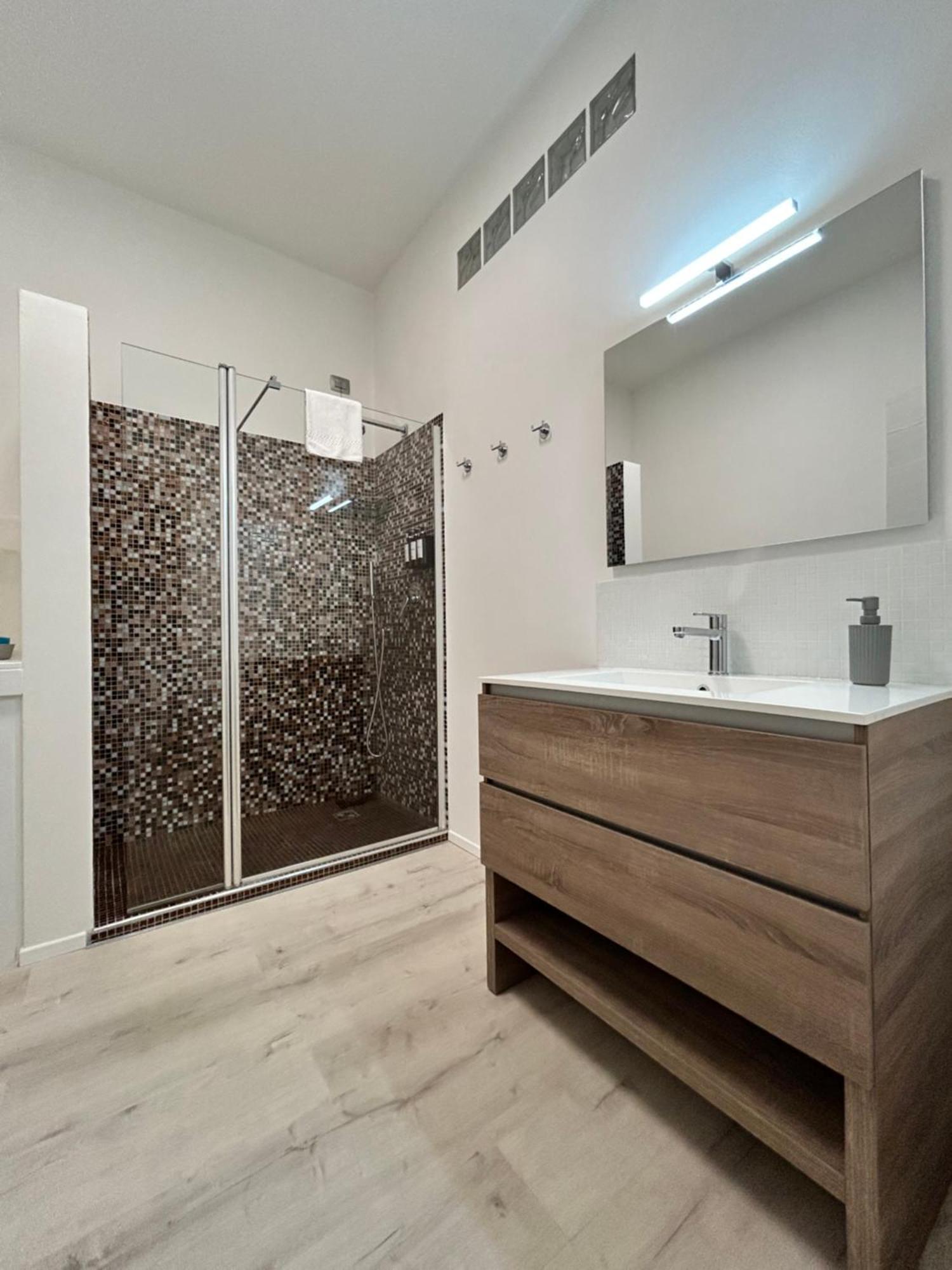 Tezone Seven Apartments Verona Eksteriør billede